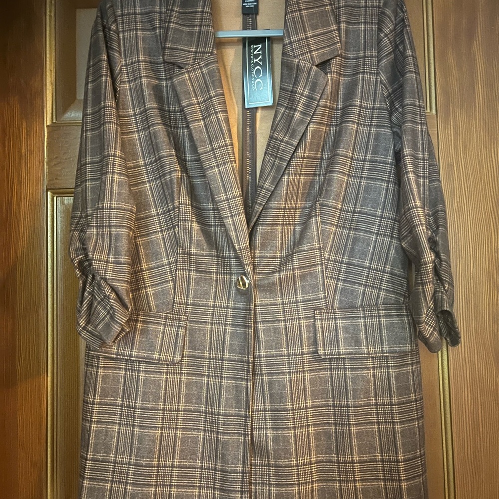 NYC Women's Checkered Blazer in Brown